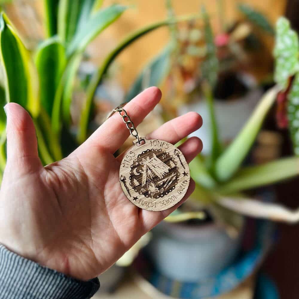 forest-school-queen-rocks-keyring