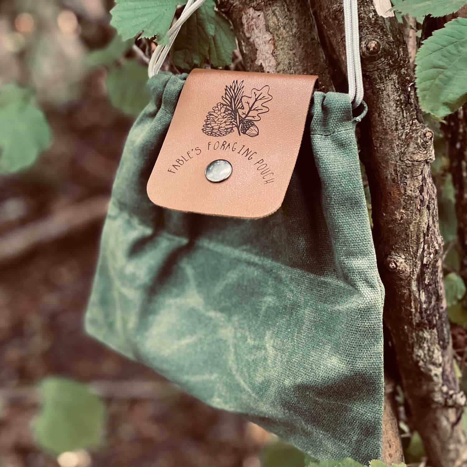 fable's-green-foraging-bag foraging-pouch