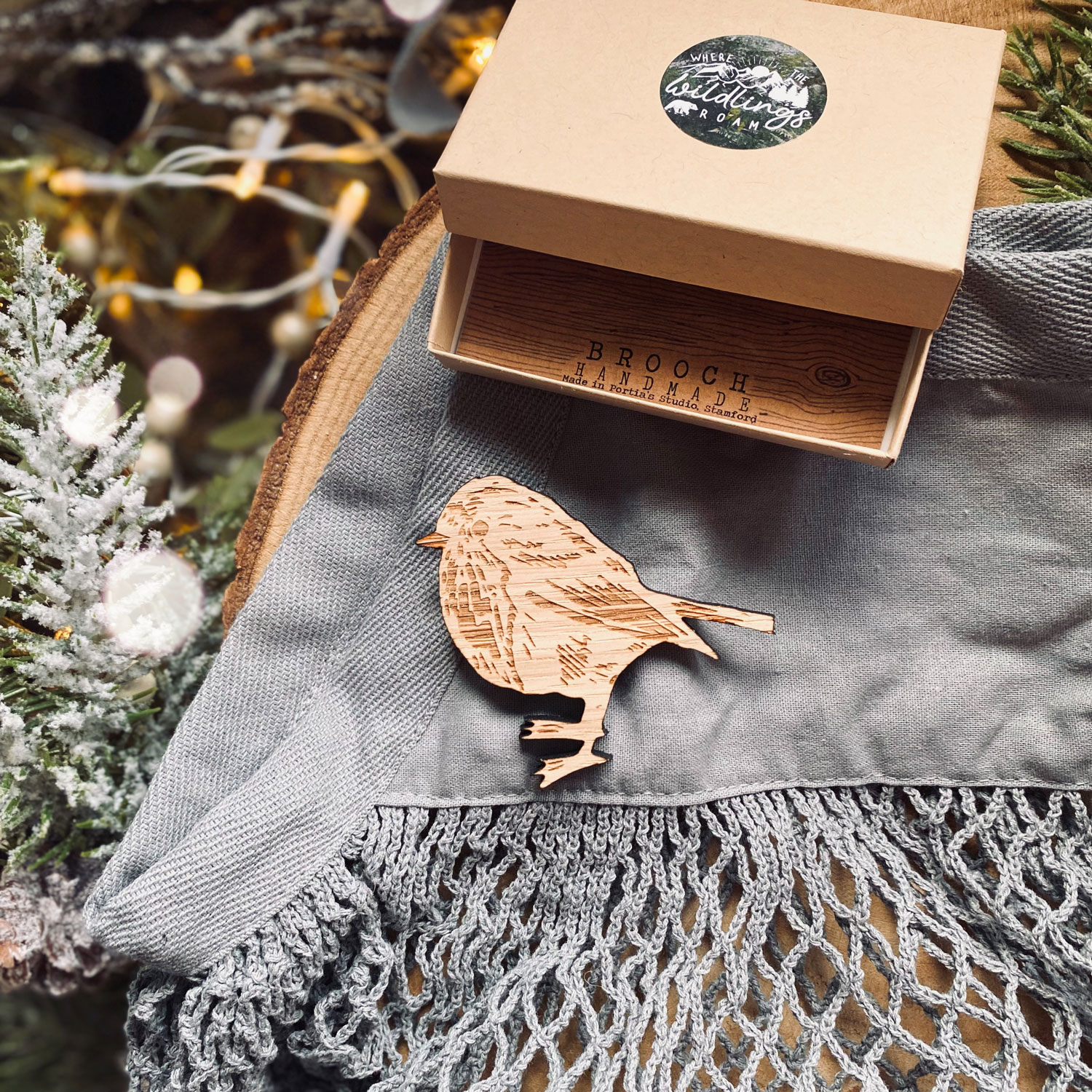 wooden-robin-brooch-4