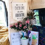 motheres'da-y-van