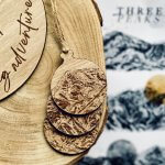 round-mountain-baubles