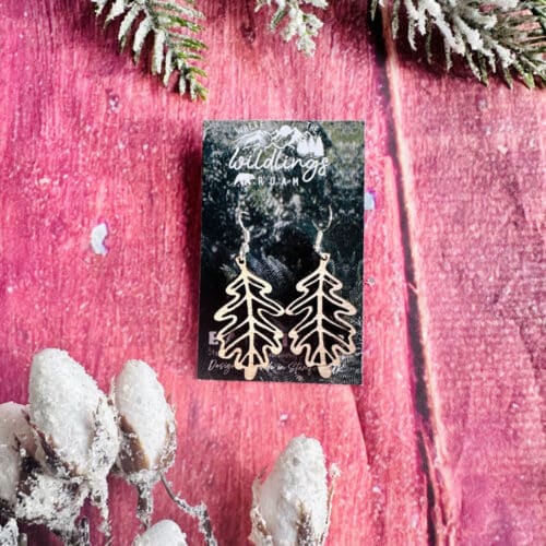 oak-leaf-wooden-earrings